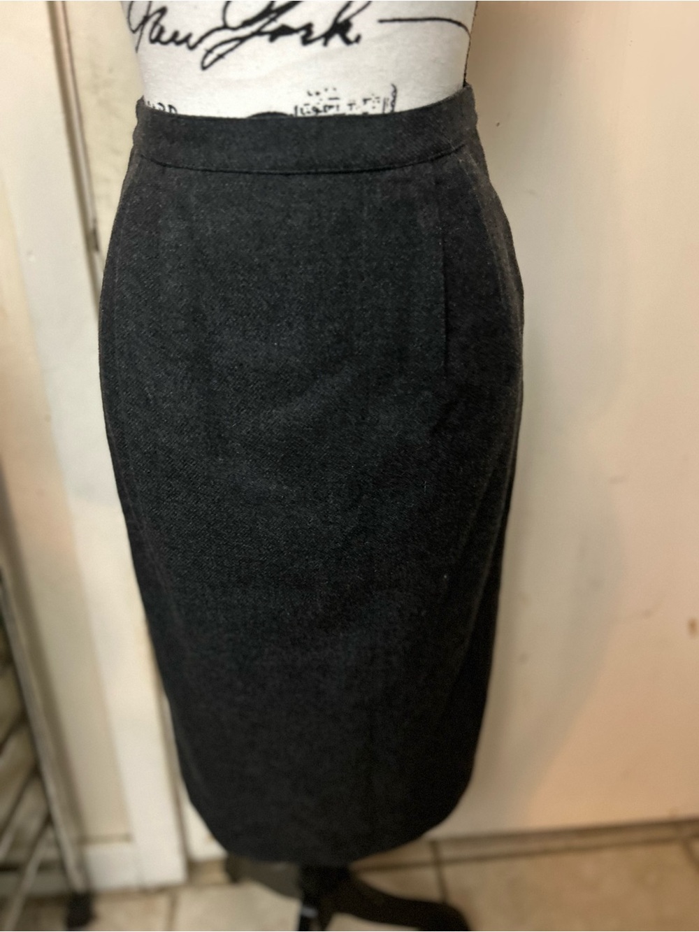 Modele Classic Dark Gray wool blend Pencil Skirt Sz 6